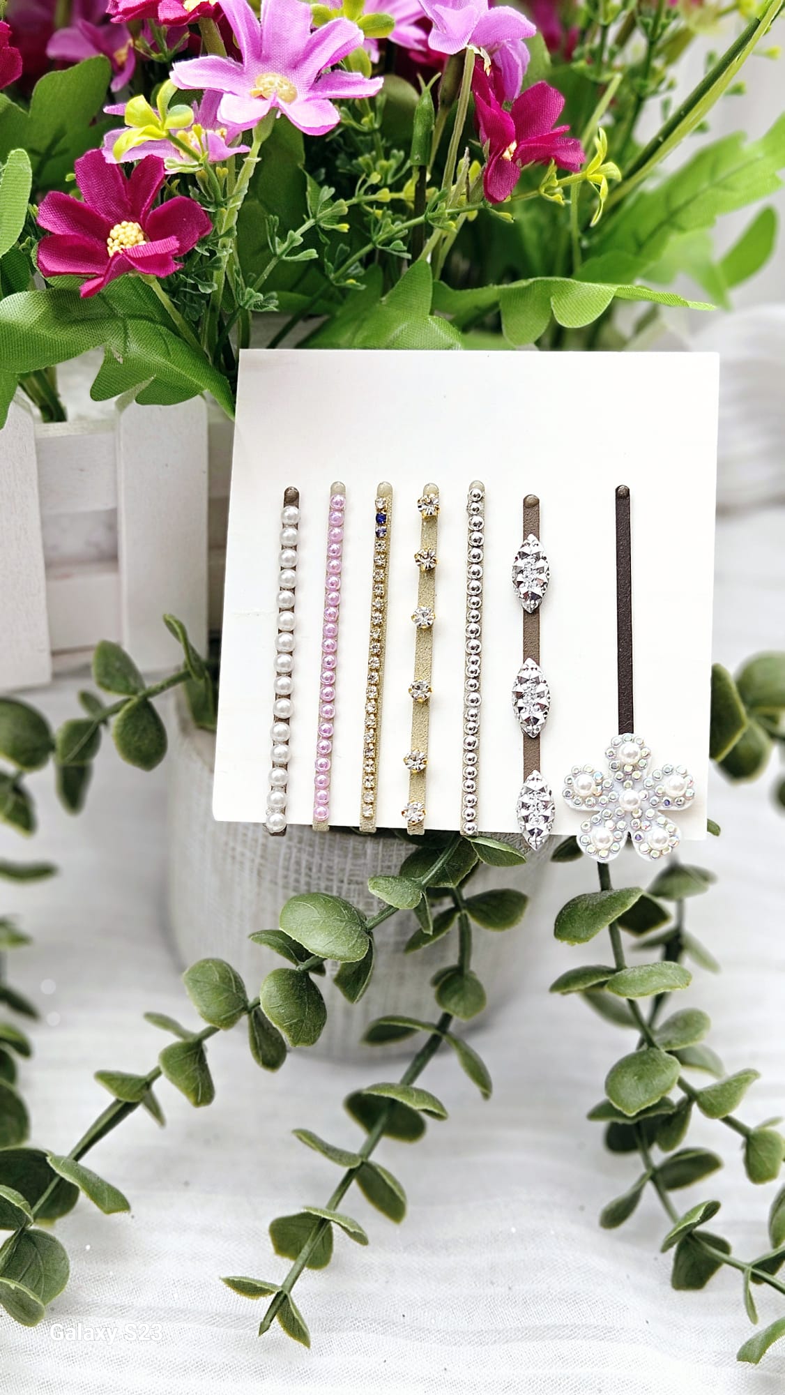 bobby pins