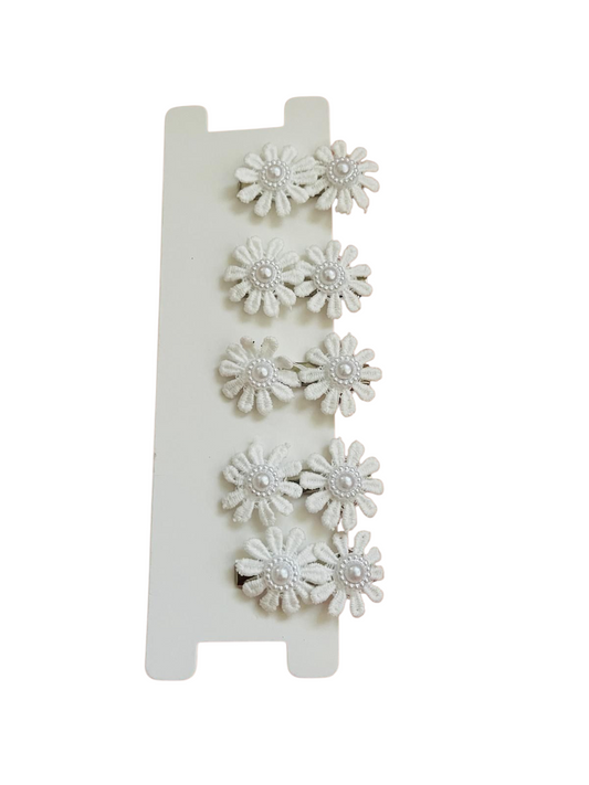 Daisy flower hair clips
